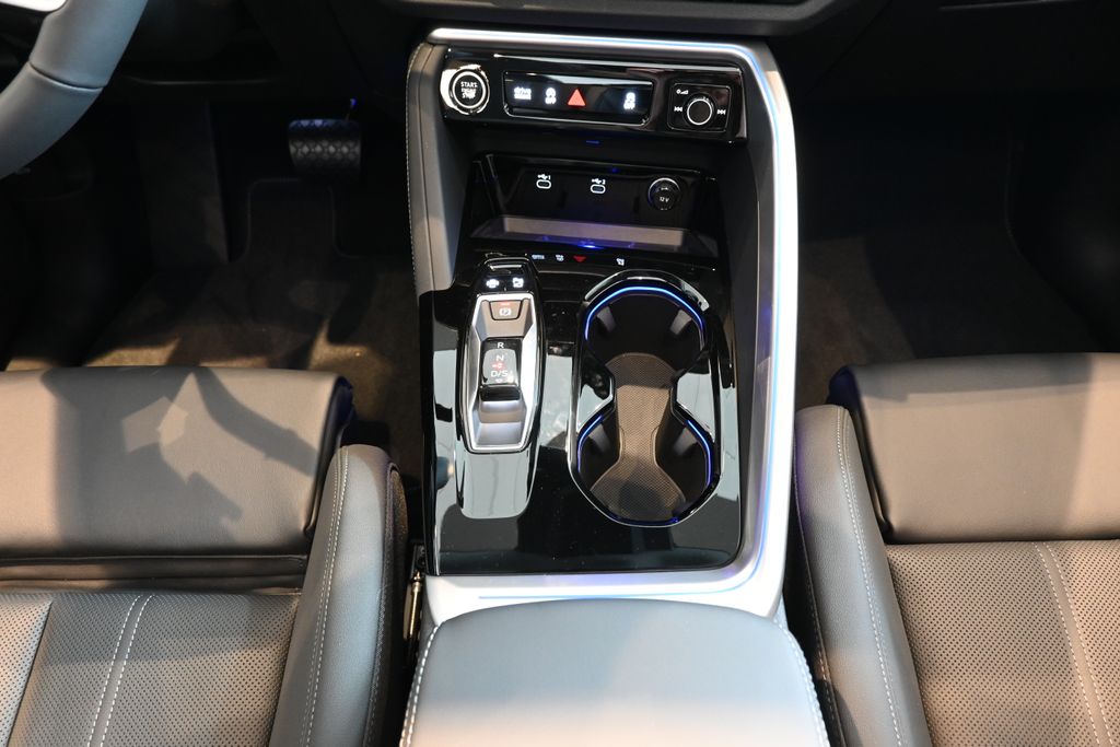 Thumbnail: 2025 Audi Q5 - 18