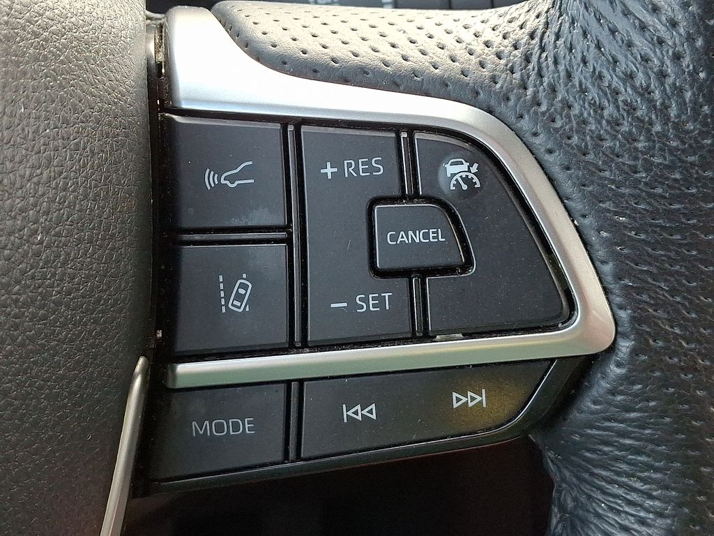 Thumbnail: 2022 Toyota Sienna - 27