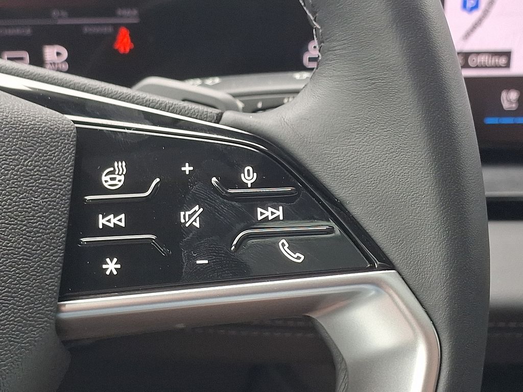 Thumbnail: 2025 Audi Q6 e-tron - 22
