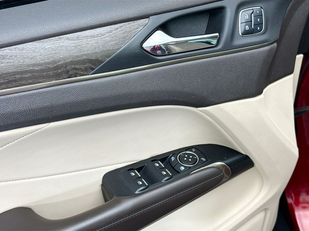 Thumbnail: 2017 Lincoln MKC - 22