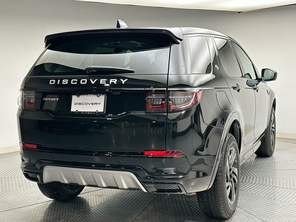 Thumbnail: 2025 Land Rover Discovery Sport - 3