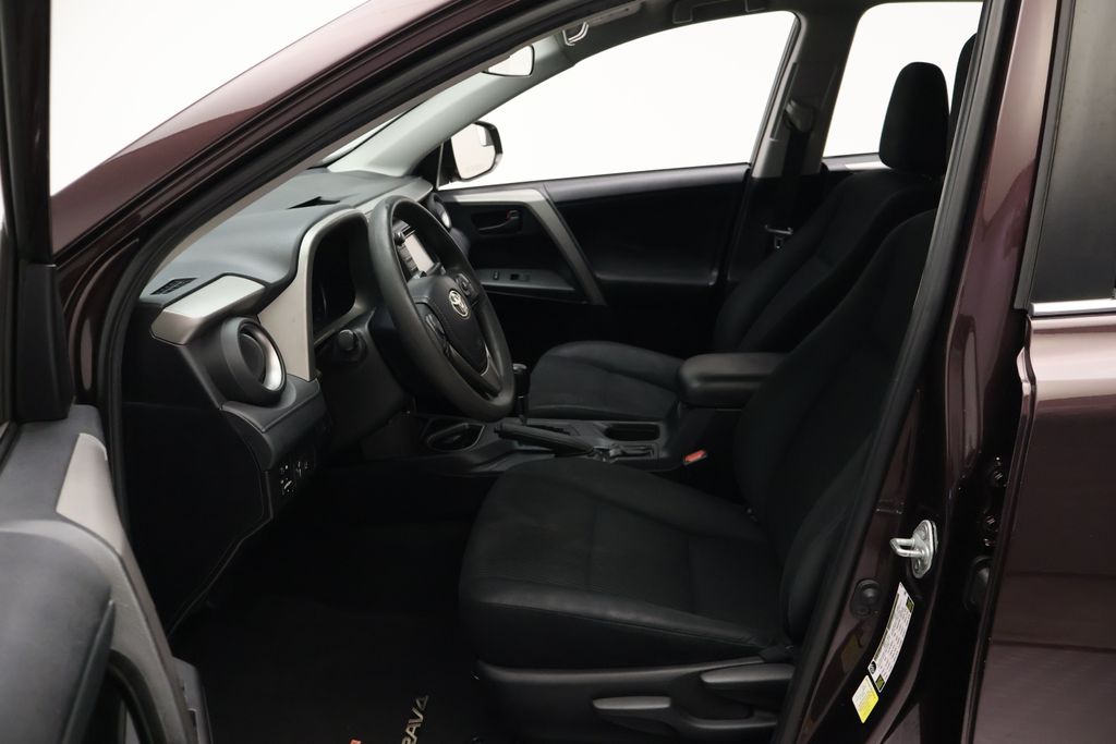 Thumbnail: 2018 Toyota RAV4 - 14