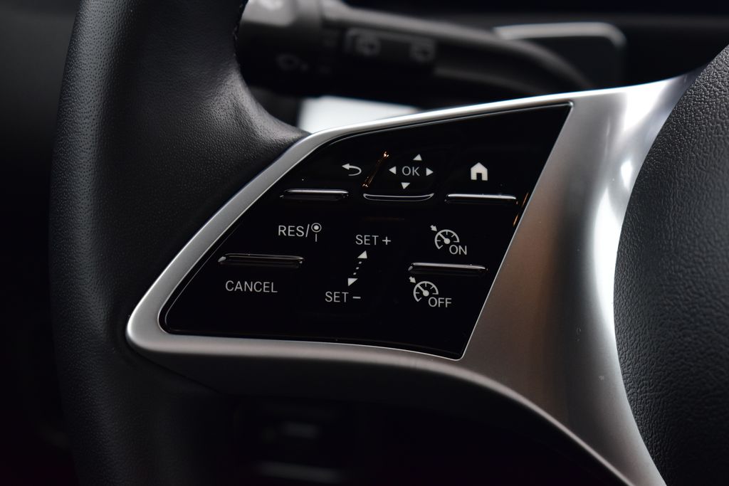 Thumbnail: 2025 Mercedes-Benz GLB - 17