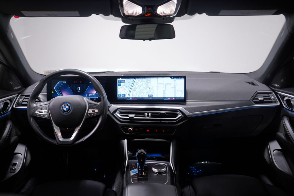 Thumbnail: 2023 BMW i4 - 10