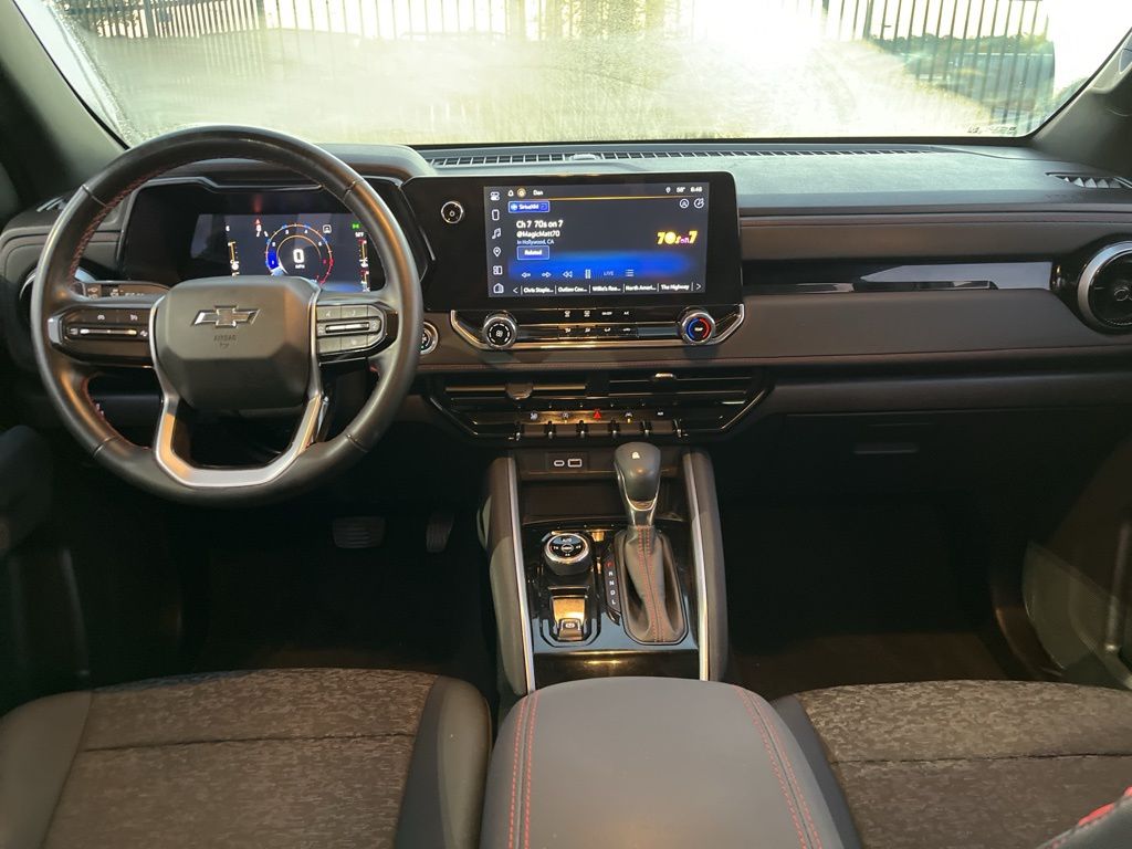 Thumbnail: 2023 Chevrolet Colorado - 15