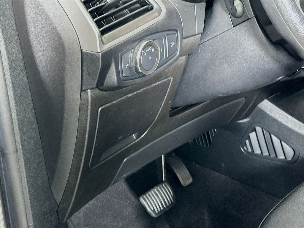 Thumbnail: 2022 Ford Edge - 10