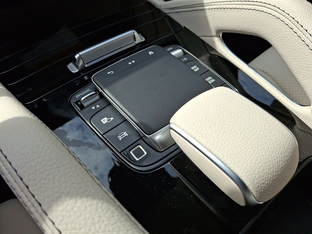 Thumbnail: 2026 Mercedes-Benz GLE - 11