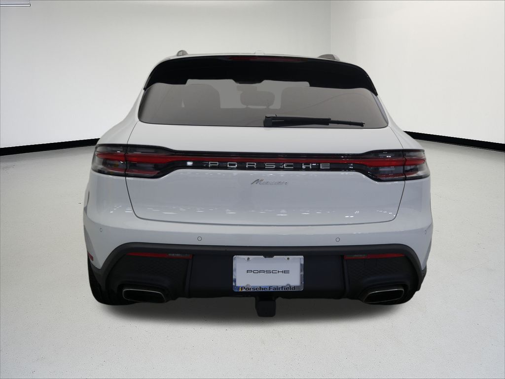 Thumbnail: 2026 Porsche Macan - 6