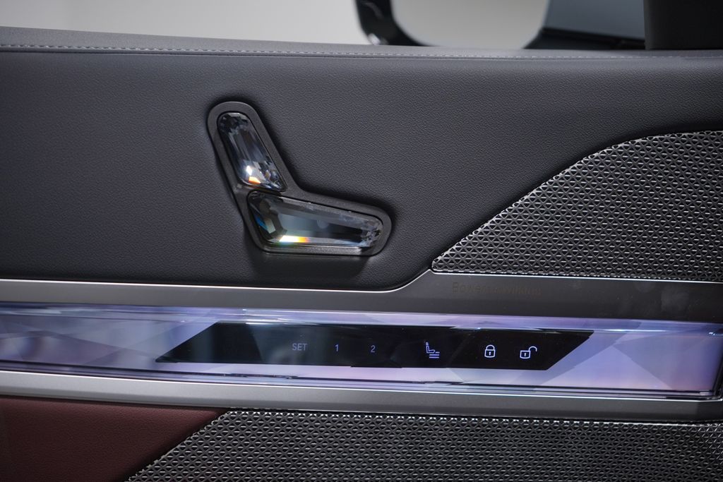 Thumbnail: 2025 BMW 7 Series - 17