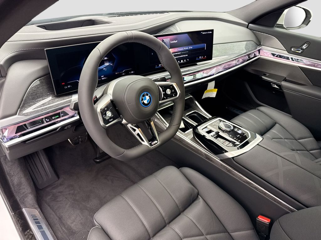 Thumbnail: 2026 BMW i7 - 9