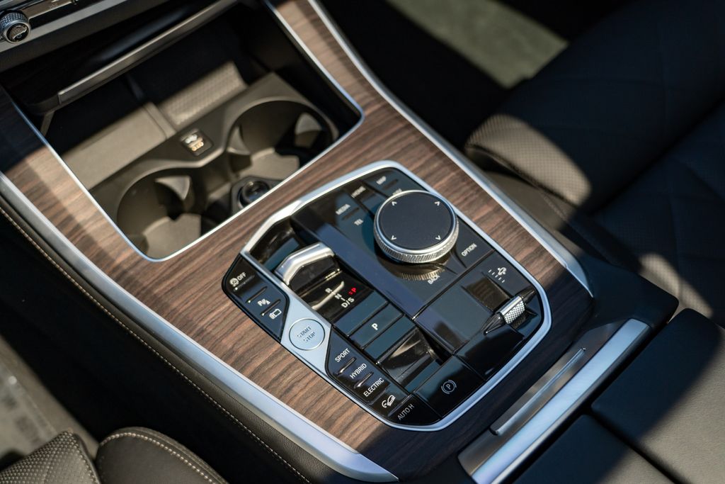 2024 BMW X5 xDrive50e photo