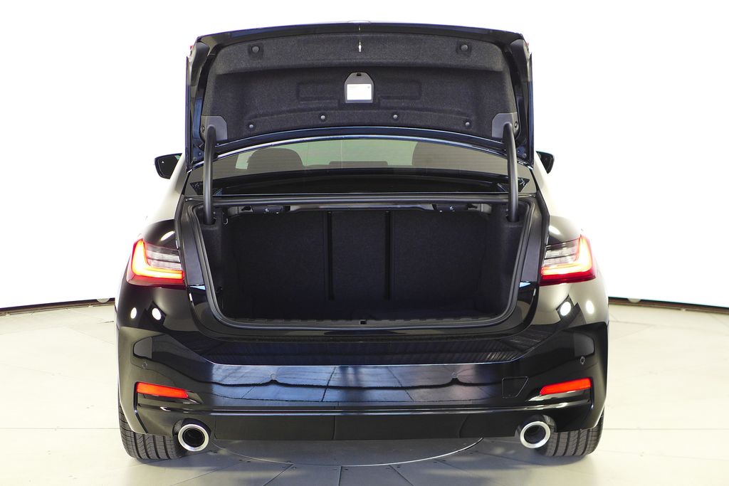 Thumbnail: 2023 BMW 3 Series - 10