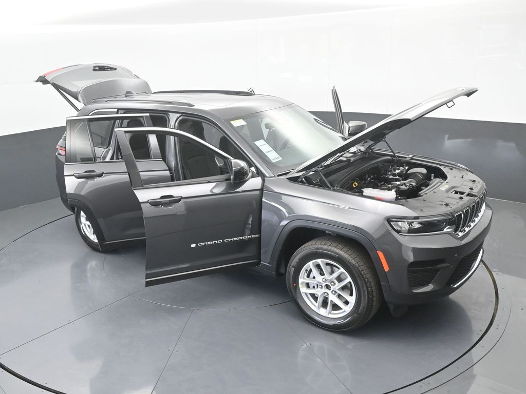 New 2026 Baltic Gray Metallic Clearcoat Jeep Laredo image 68