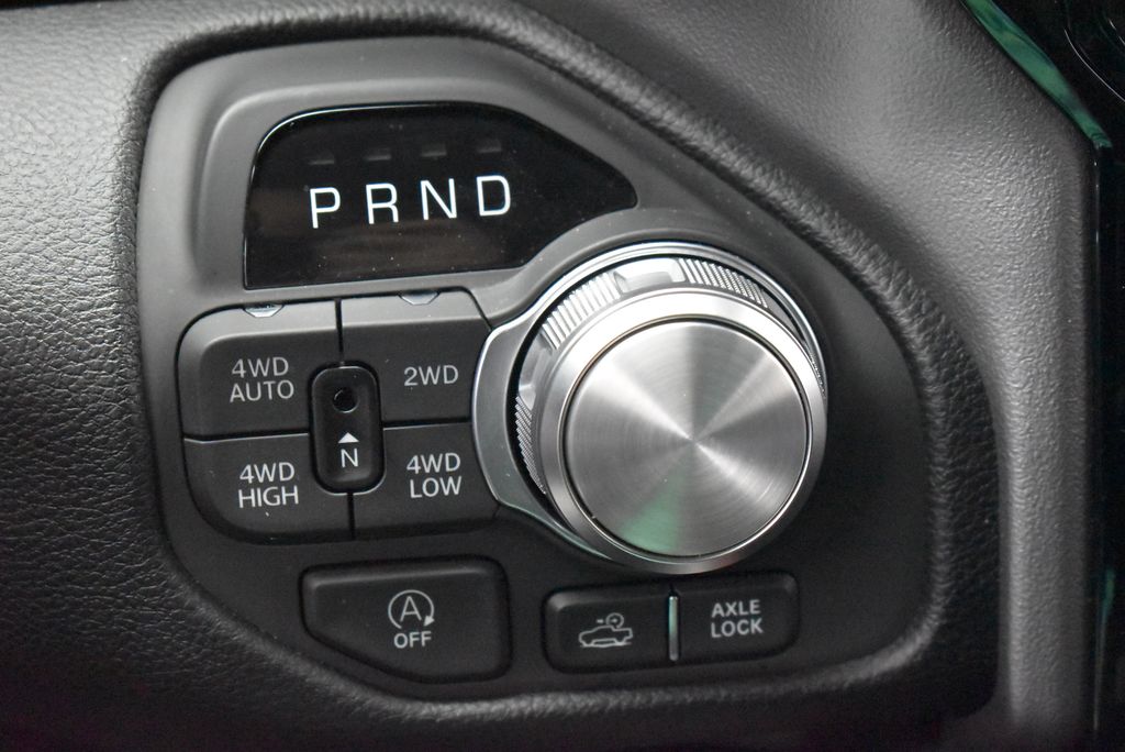 Thumbnail: 2026 RAM 1500 - 20