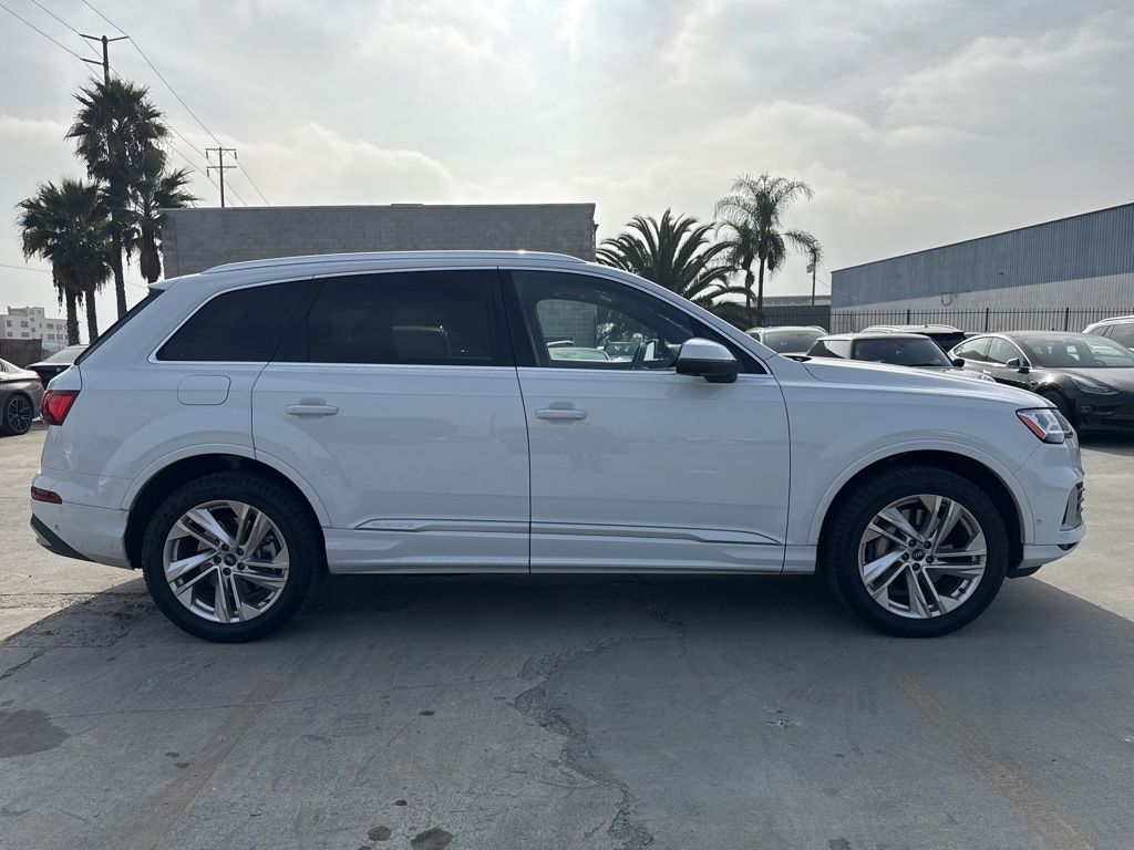 2021 Audi Q7 45 Premium 4