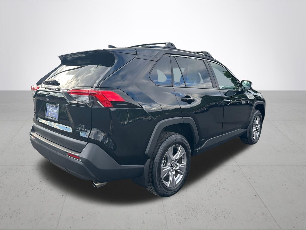 2024 Toyota RAV4 Hybrid LE