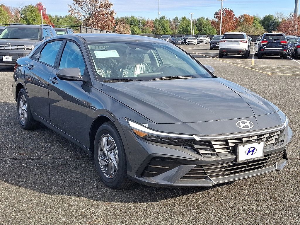 Thumbnail: 2025 Hyundai Elantra - 2