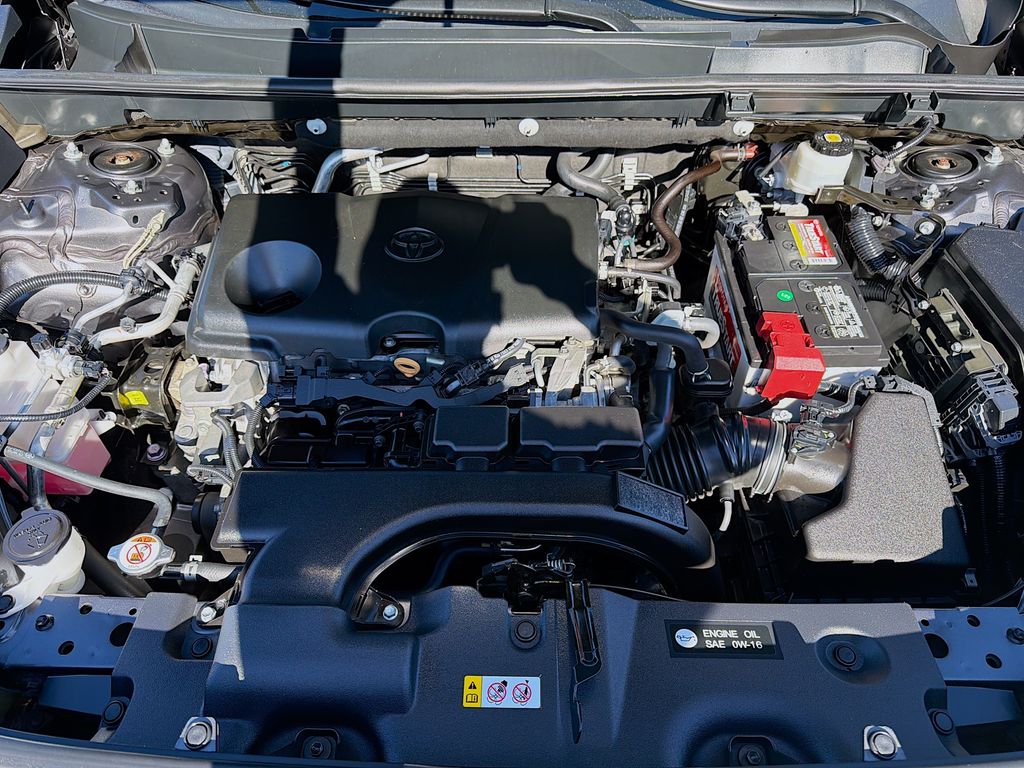 Thumbnail: 2019 Toyota RAV4 - 27
