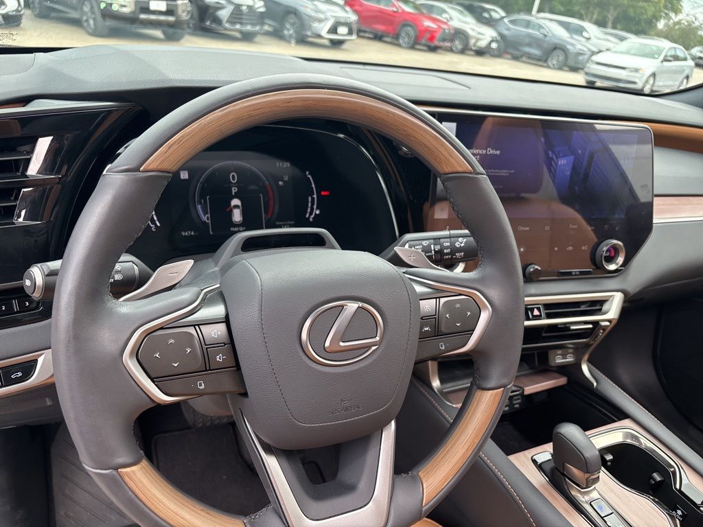 Thumbnail: 2023 Lexus RX - 15