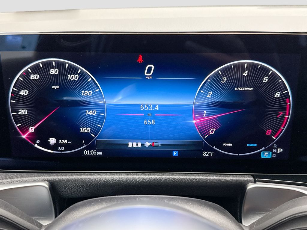 Used 2026 White Mercedes-Benz GLB 250 image 32