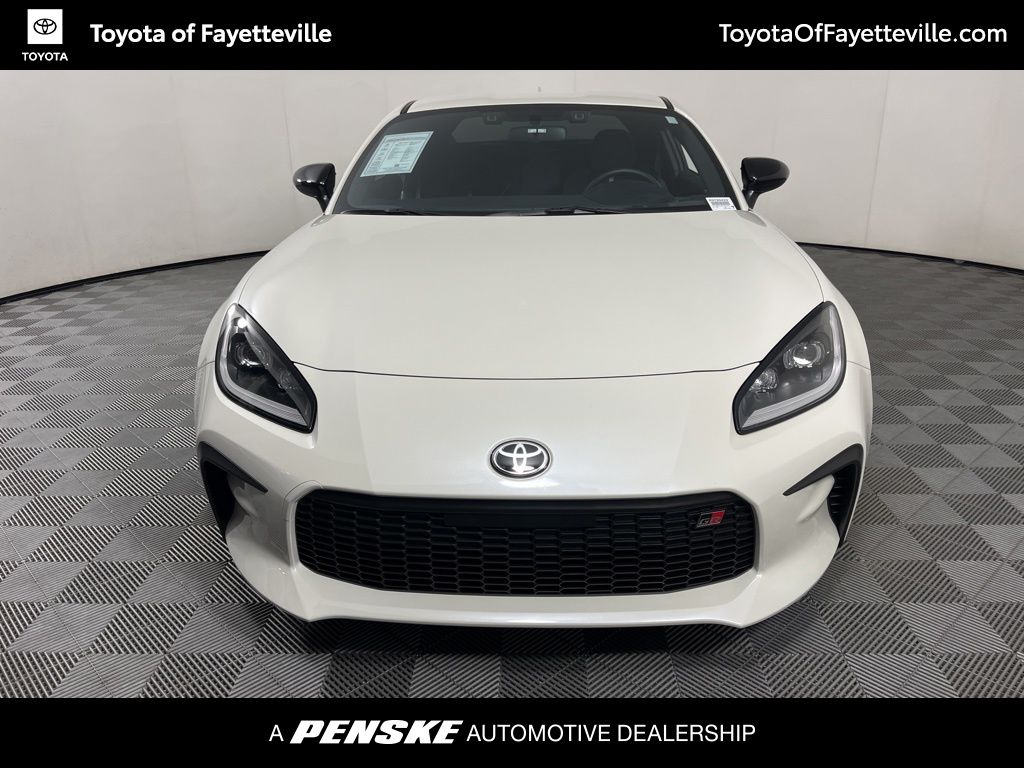 Thumbnail: 2024 Toyota GR86 - 16