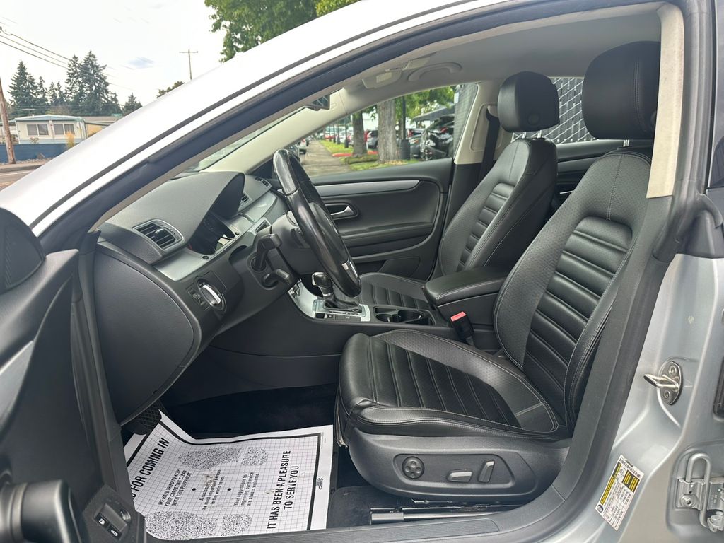 2014 Volkswagen CC 2.0T R-Line