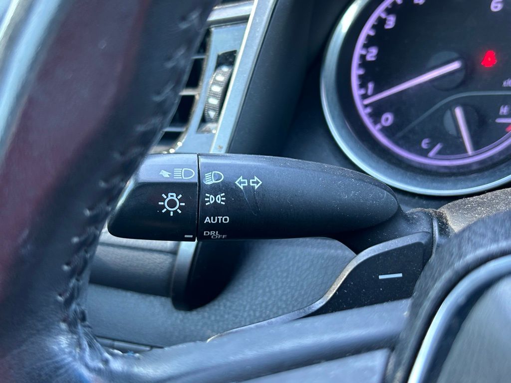 Thumbnail: 2020 Toyota Camry - 21