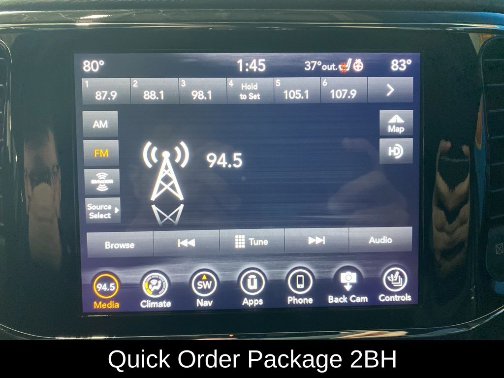 Used 2022 White Jeep Limited image 2