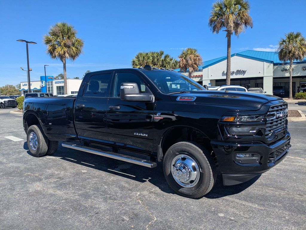 2026 RAM 3500 Big Horn Crew Cab LB DRW 4WD