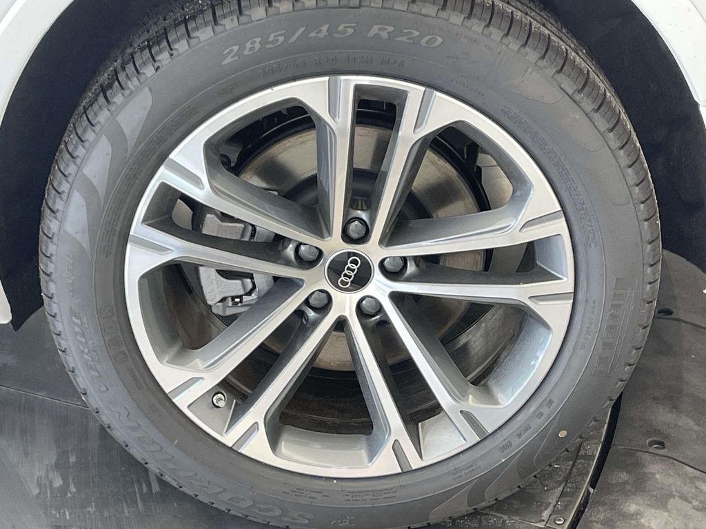 2026 Audi Q7 45 Premium White at Audi Porsche Sewickley