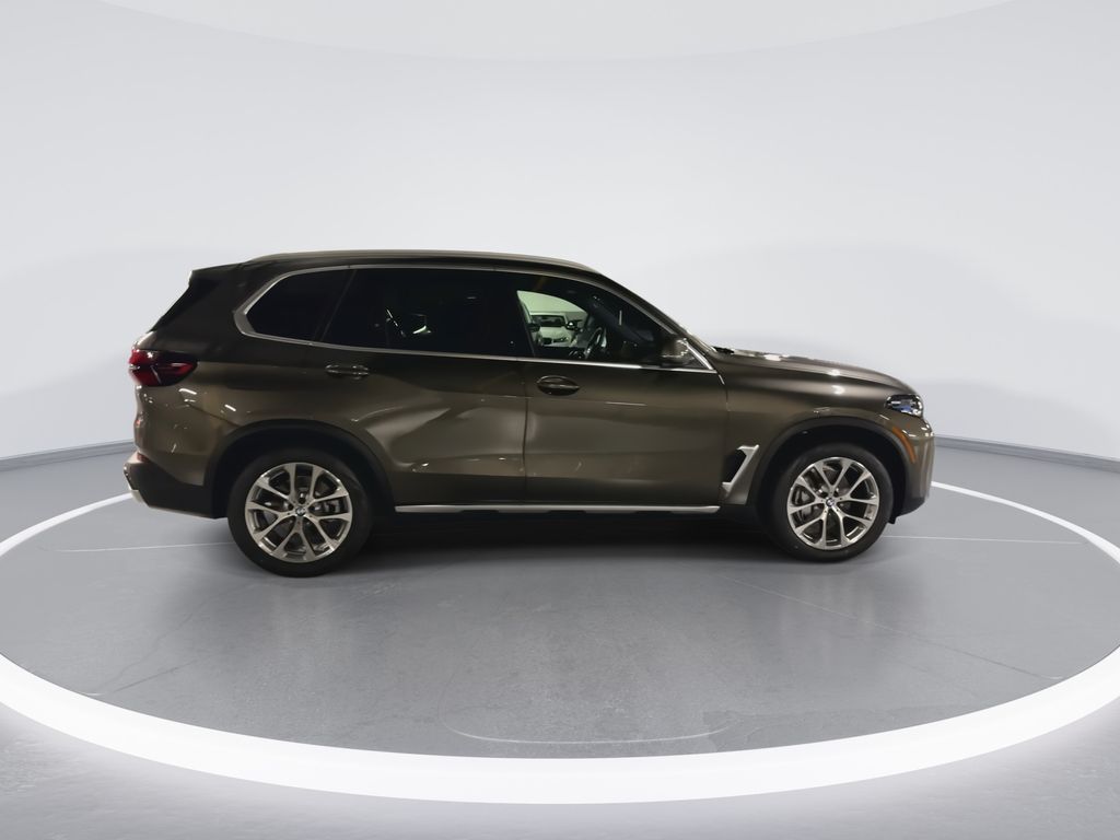 Thumbnail: 2026 BMW X5 - 9