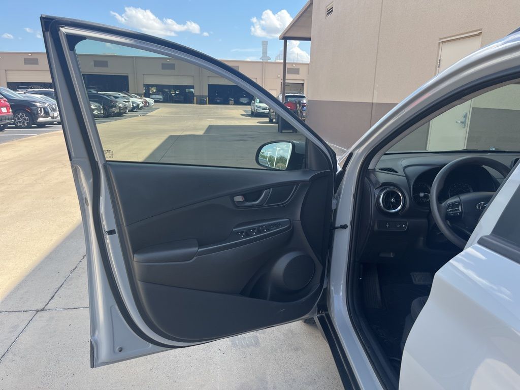 2023 Hyundai Kona SEL 27