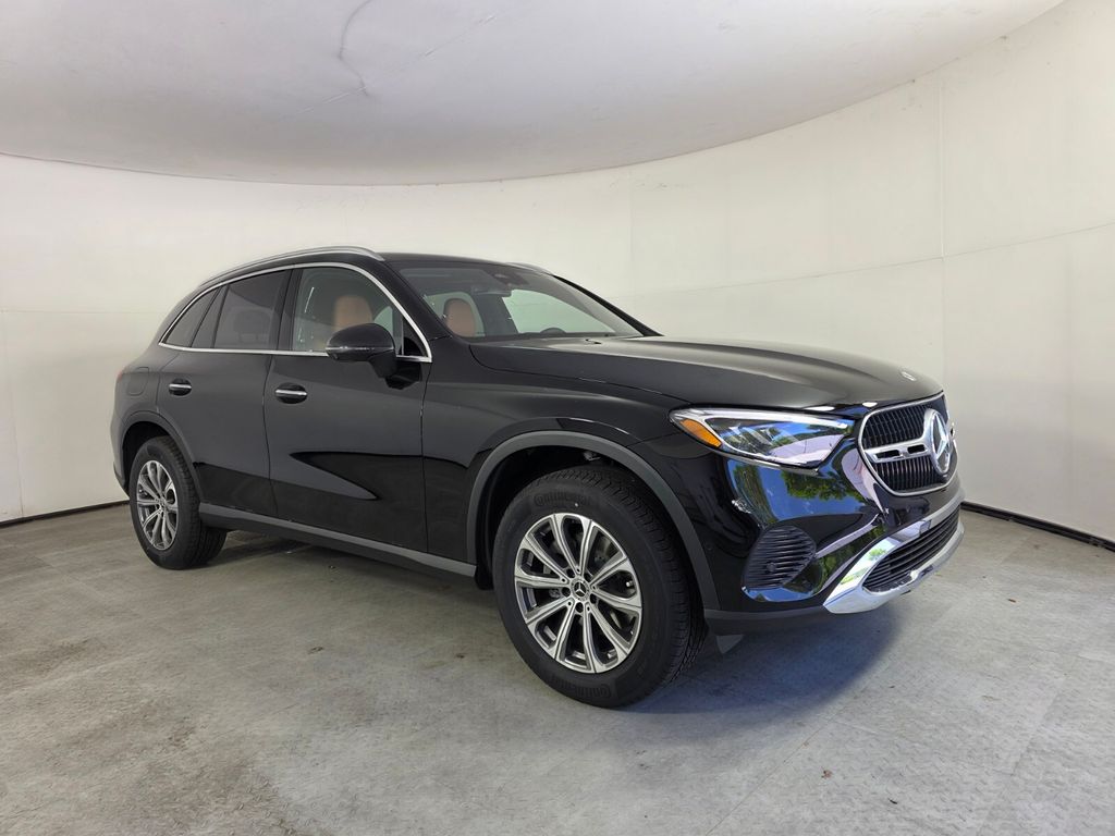 2026 Mercedes-Benz GLC
