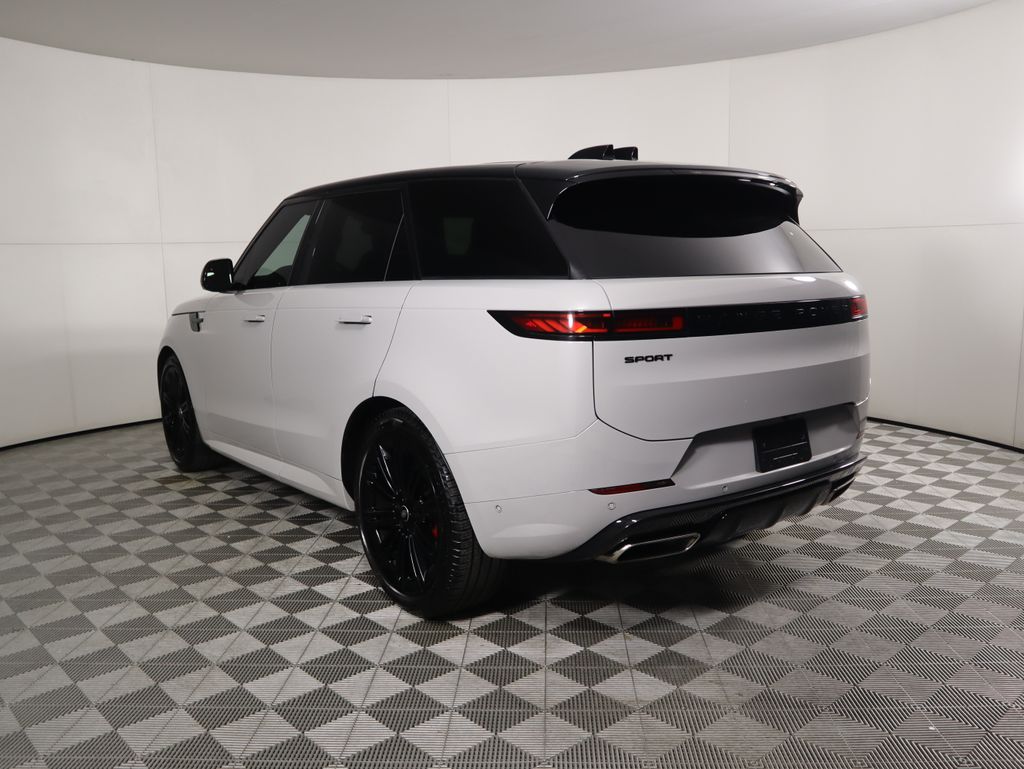 Thumbnail: 2024 Land Rover Range Rover Sport - 7
