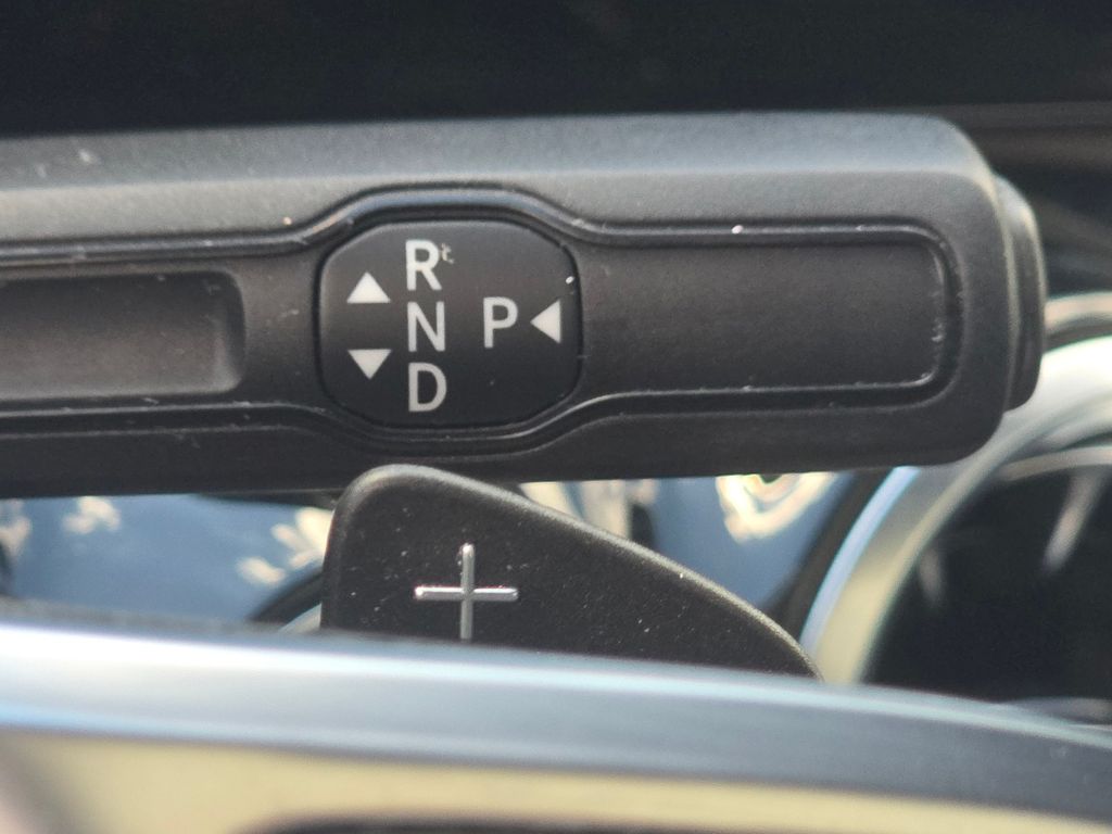 Used 2022 Black Mercedes-Benz GLA 250 image 34
