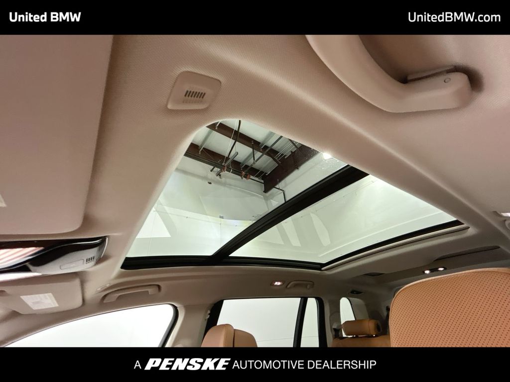 Thumbnail: 2026 BMW X7 - 20