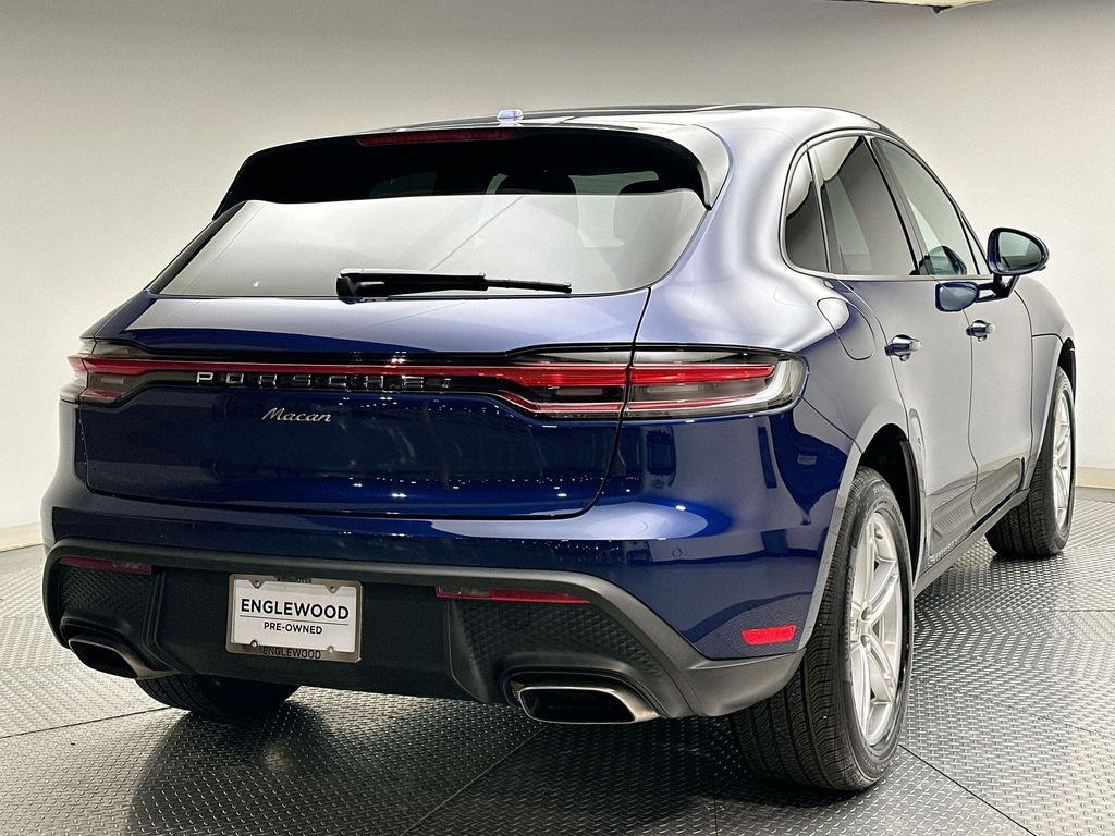 Thumbnail: 2024 Porsche Macan - 3