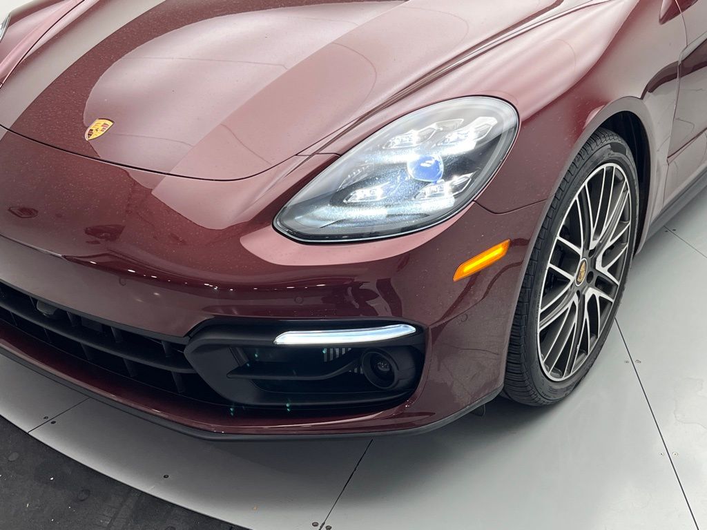 Thumbnail: 2023 Porsche Panamera - 18