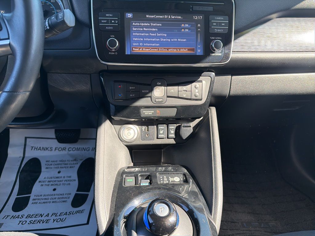 Thumbnail: 2018 Nissan Leaf - 15