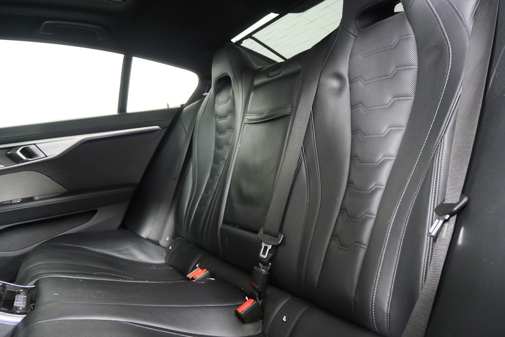 2022 BMW 8 Series  15
