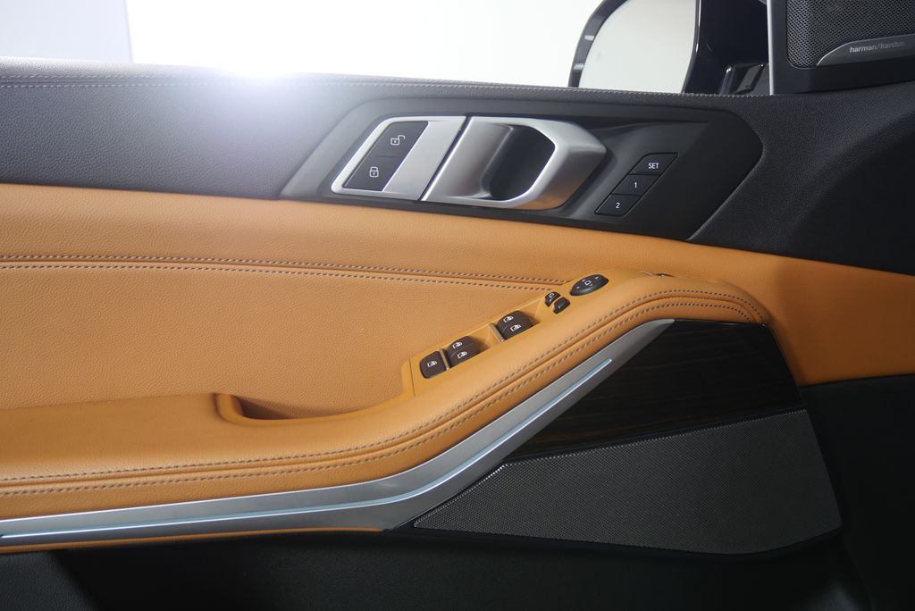 Thumbnail: 2021 BMW X5 - 8