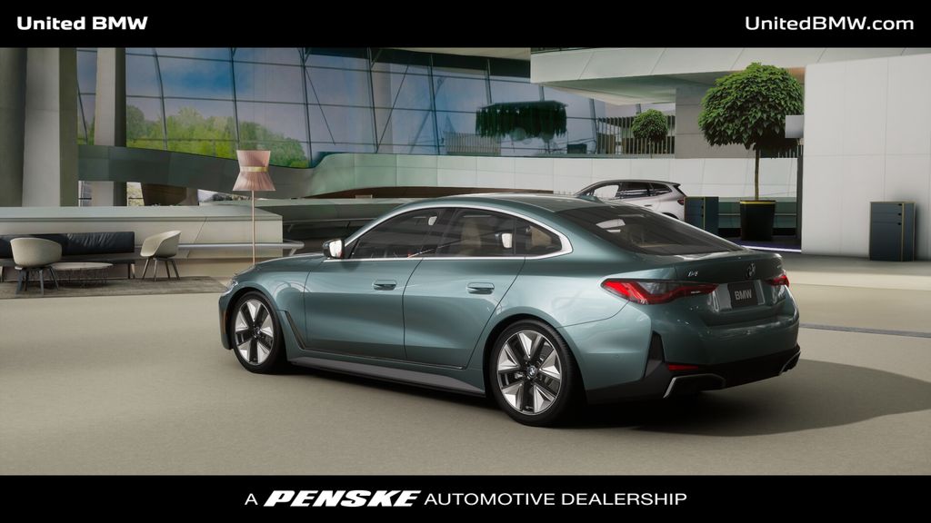 Thumbnail: 2025 BMW i4 - 2