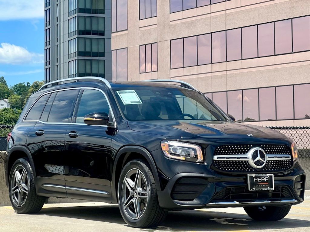 Night Black 2023 Mercedes-Benz GLB SUV / Crossover All-Wheel Drive 8-Speed Dual Clutch
