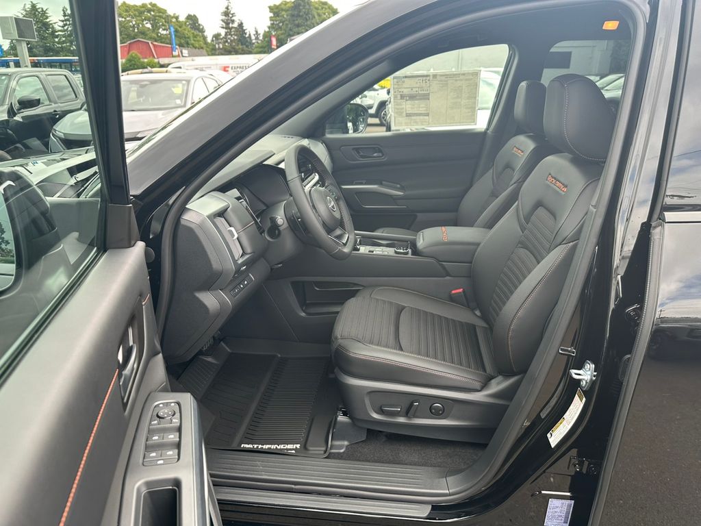 2025 Nissan Pathfinder Rock Creek