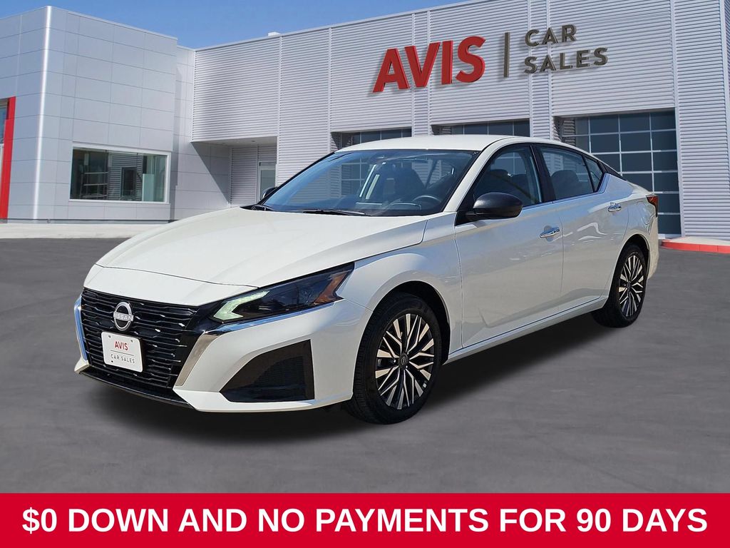 White 2025 Nissan Altima Sedan All-Wheel Drive Continuously Variable Transmission
