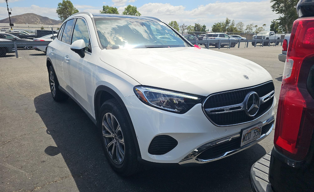 Polar White 2024 Mercedes-Benz GLC SUV / Crossover Rear-Wheel Drive 9-Speed Automatic