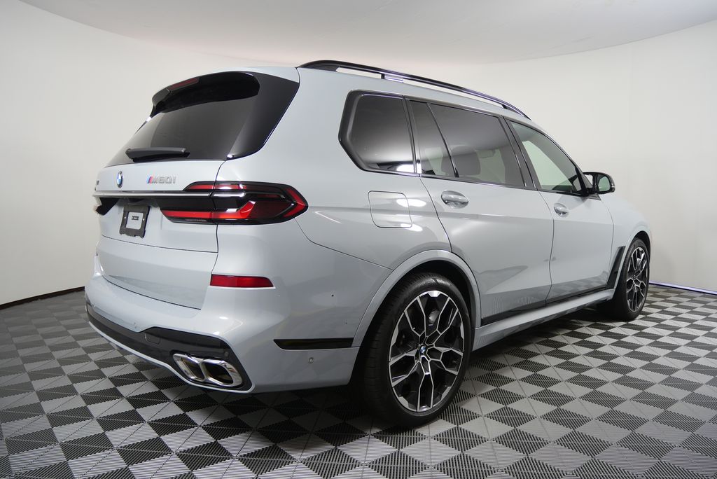 Thumbnail: 2025 BMW X7 - 3