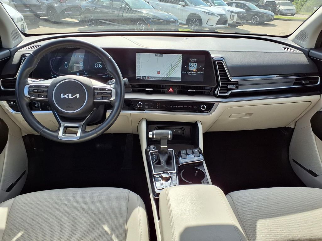 2025 Kia Sportage EX - 8