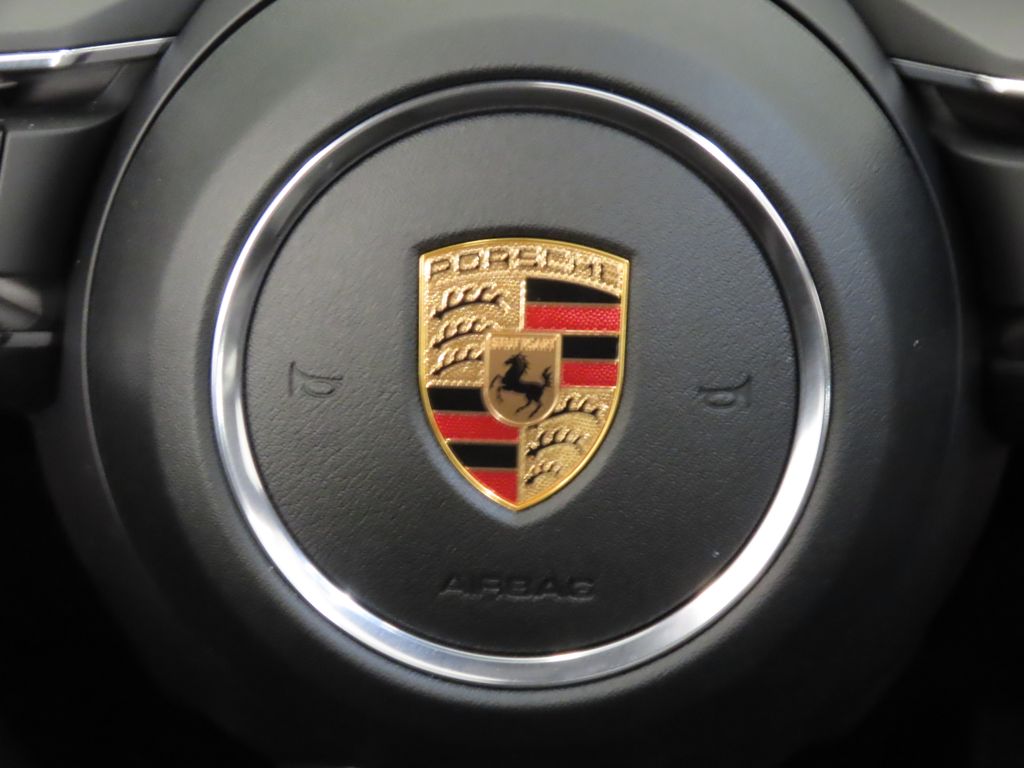 Thumbnail: 2026 Porsche Macan - 20