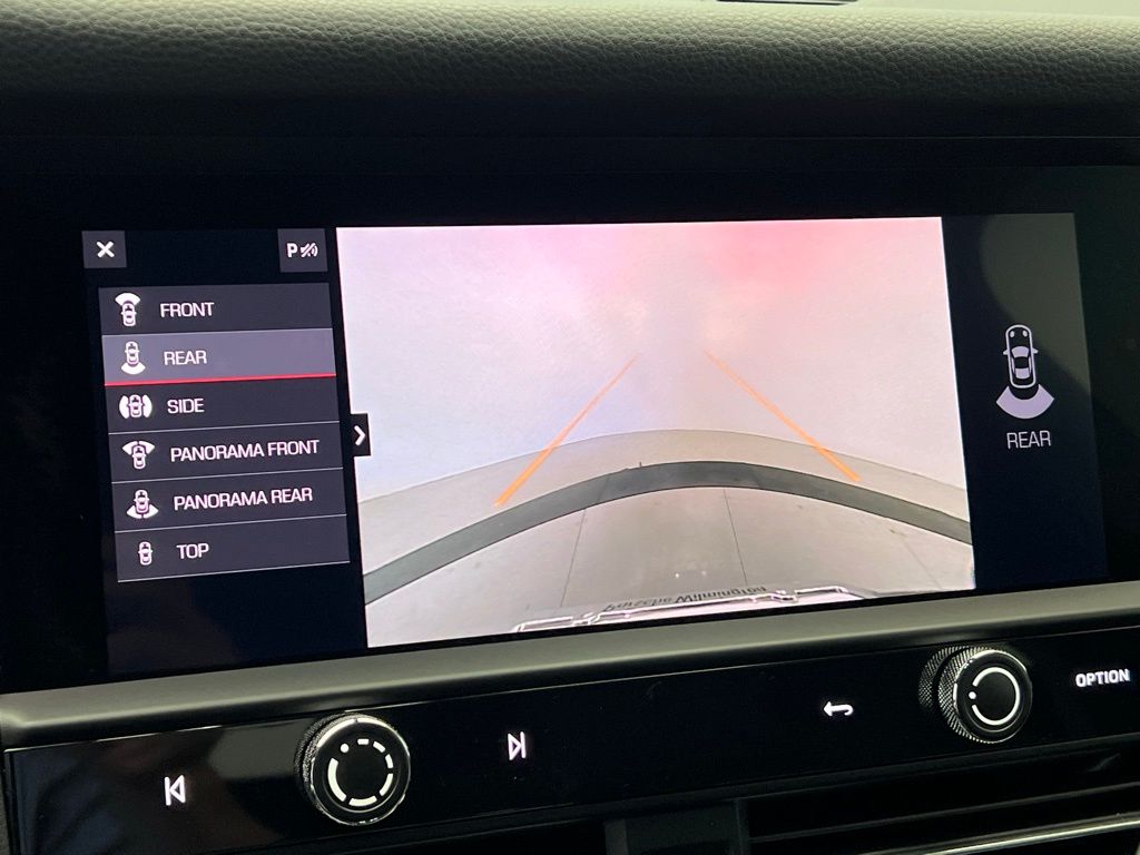 2024 Porsche Macan  15